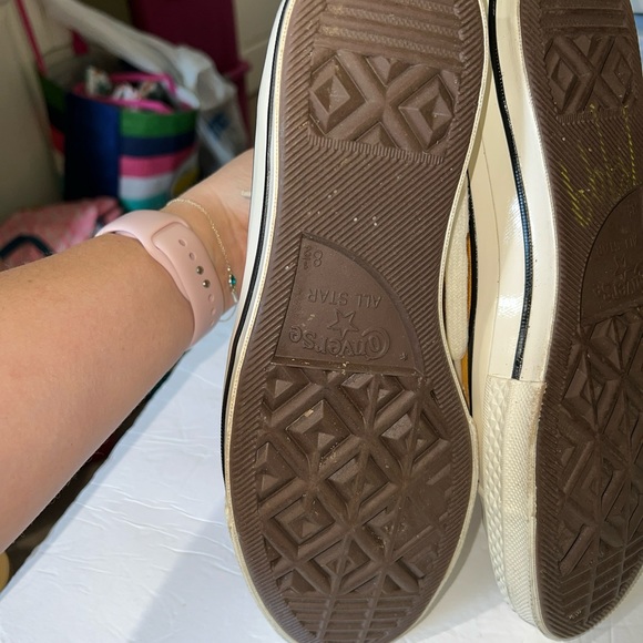 Converse mustard high tops sneakers women’s 10.5 men’s 8.5 - Picture 7 of 9